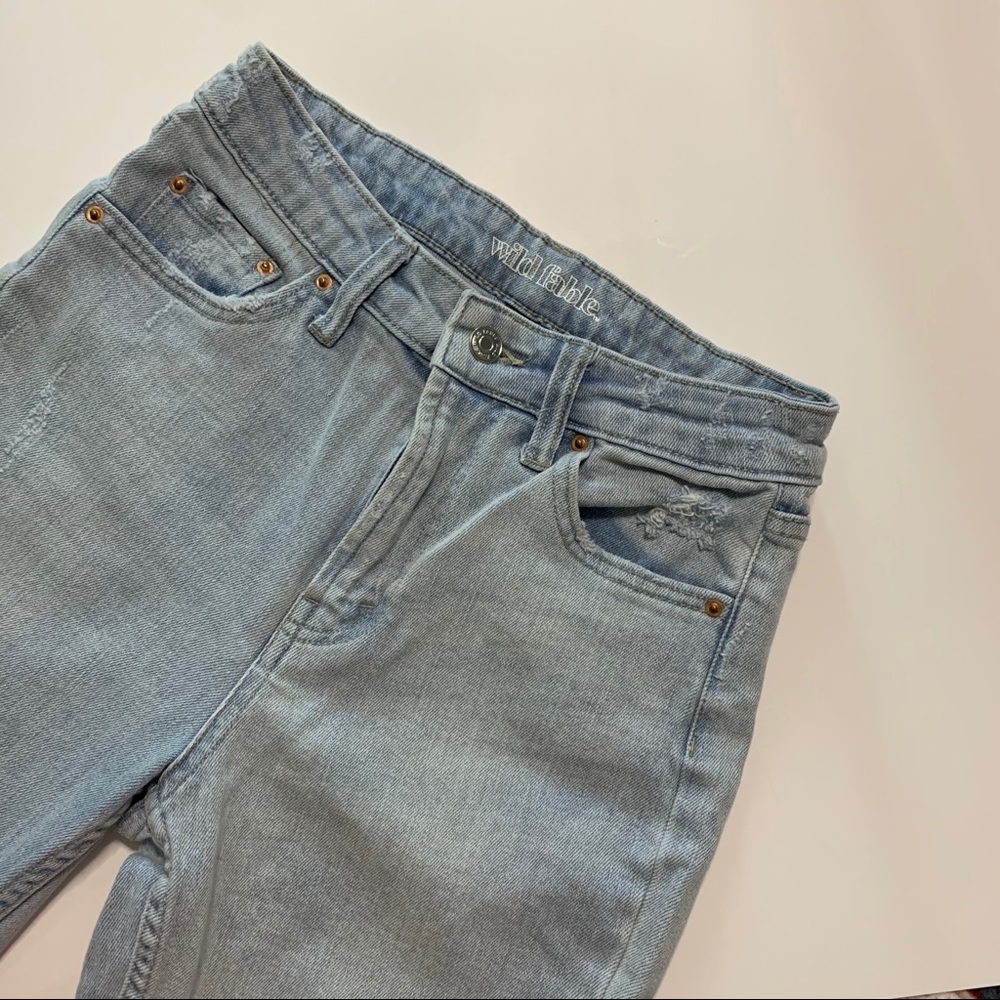 Wild Fable high rise distressed mom jeans!